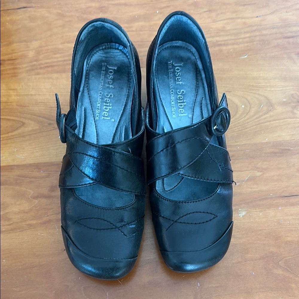 Josef Seibel Women's Black Leather Shoes 37